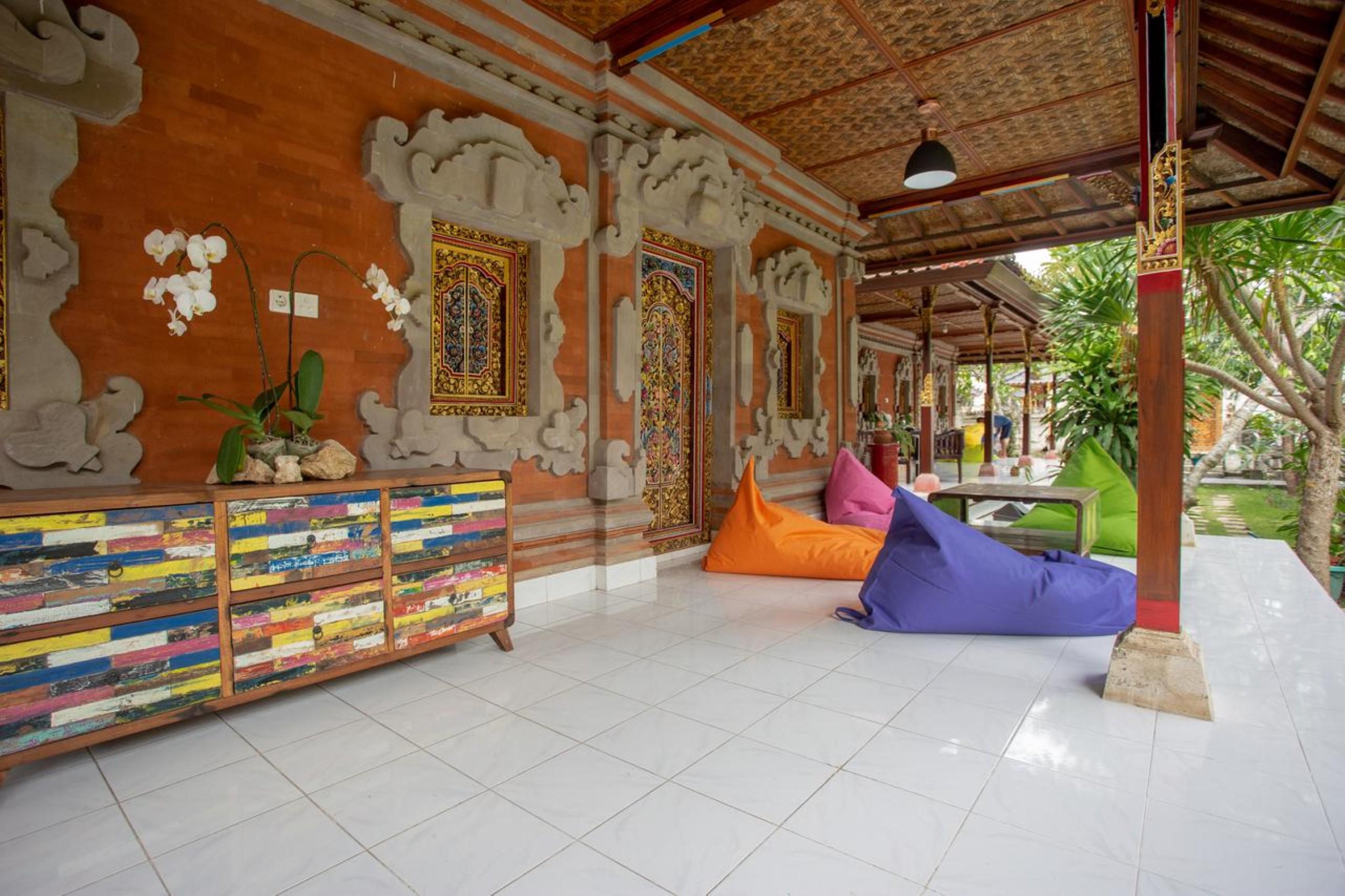 Nushe Hostel Batununggul Exteriér fotografie